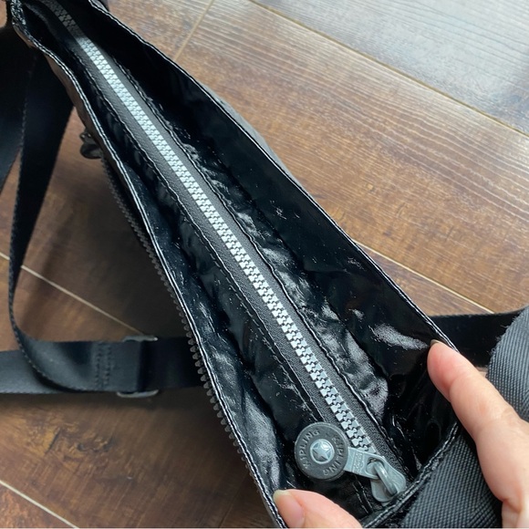 Black Kipling crossbody bag - Picture 4 of 10